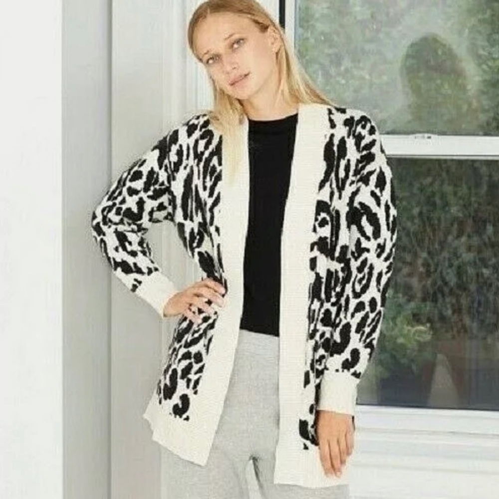 Who What Wear Black and cream Leopard print Cardigan size M